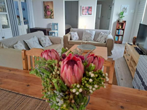 Garden Cottage in Constantia/Meadowridge